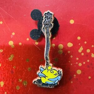 2020 Disney Pin The Little Mermaid 30th Anniversary Flounder Fountain of Water